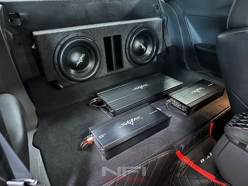 Used 2009 Dodge Challenger SRT8 w/ SRT Option Group II RWD image 40