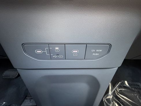 Used 2024 Kia EV9 Light RWD image 23