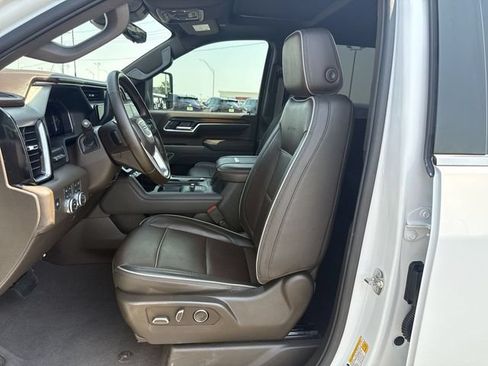 Used 2026 GMC Sierra 3500 Denali w/ Denali Reserve Package AWD/4WD image 11