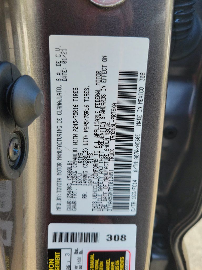 Certified 2021 Toyota Tacoma SR5 w/ SR5 Appearance Package (SM) RWD image 34