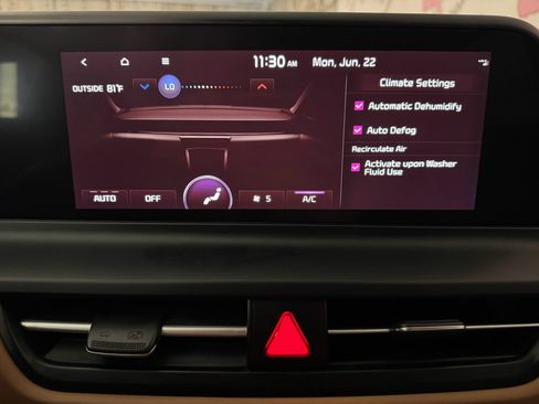 Used 2024 Kia Seltos EX FWD image 28