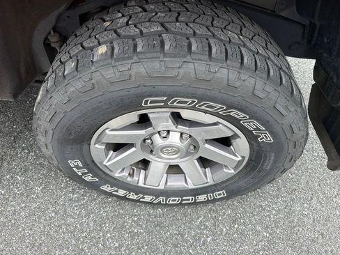 Used 2014 Toyota FJ Cruiser 4WD w/ Upgrade Package image 12
