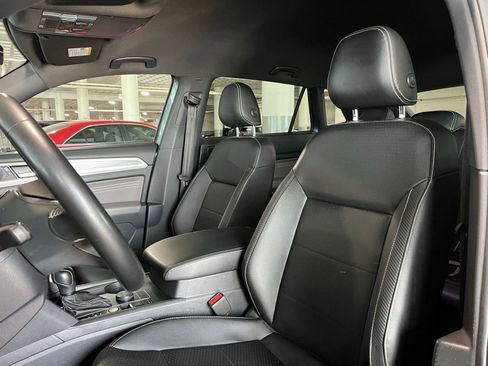 Used 2023 Volkswagen Atlas Cross Sport SE AWD/4WD image 13