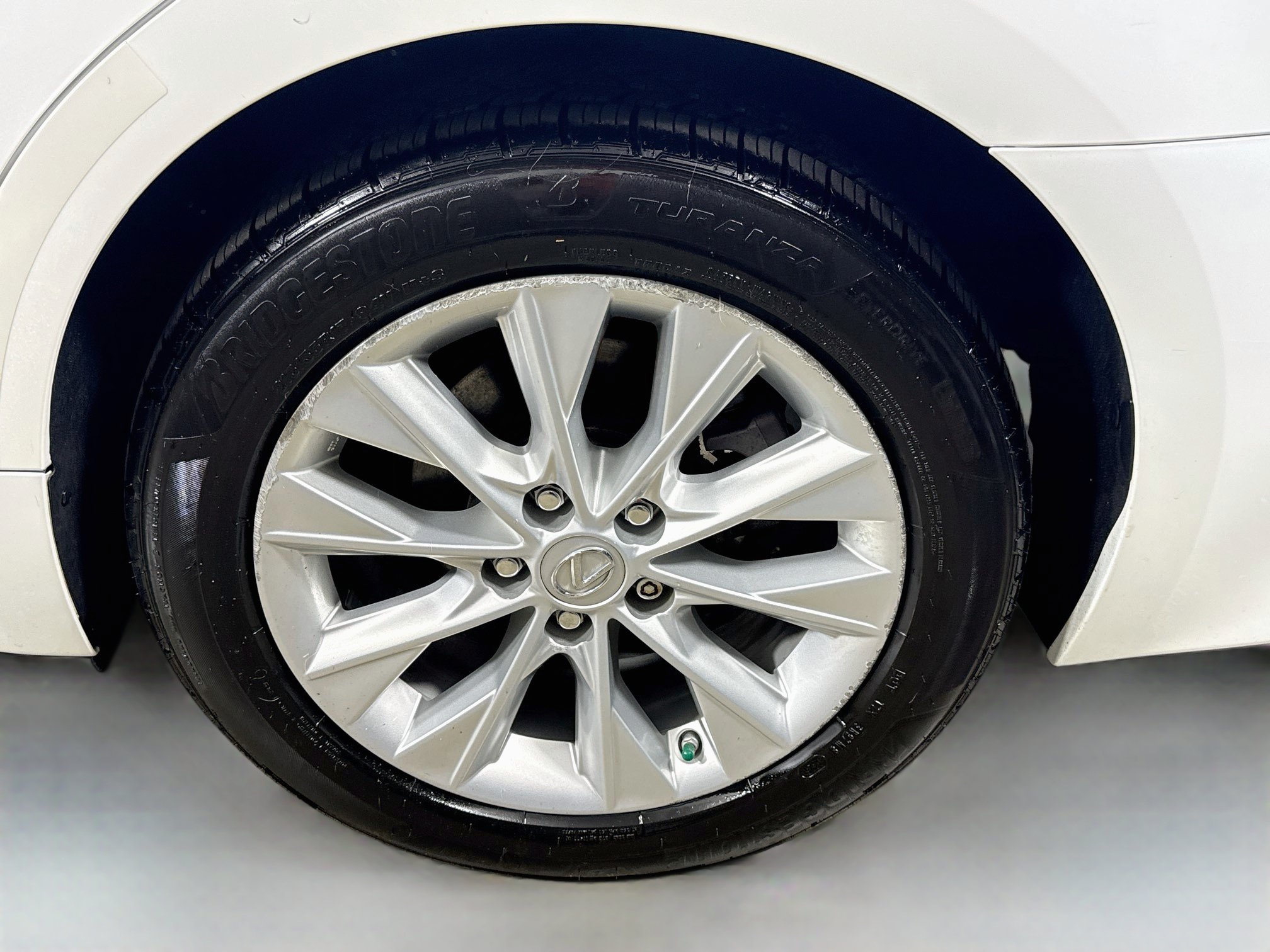 Used 2013 Lexus ES 300h w/ Luxury Pkg FWD image 28