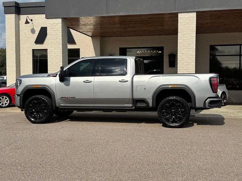 Used 2025 GMC Sierra 2500 AT4 w/ AT4 Premium Plus Package AWD/4WD image 7