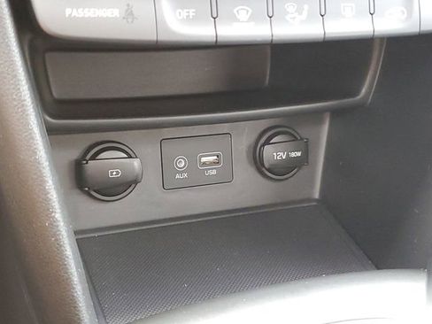 Used 2019 Hyundai Kona Limited AWD/4WD image 30