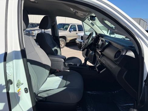 Used 2020 Toyota Tacoma SR image 16