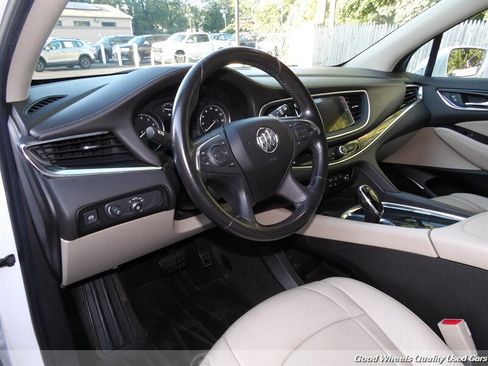Used 2019 Buick Enclave Essence FWD image 10