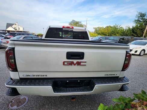 Used 2017 GMC Sierra 1500 Denali image 6