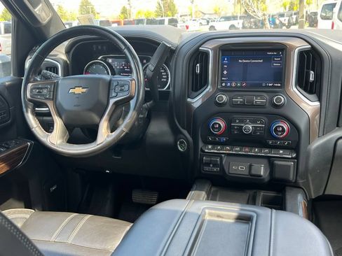 Used 2020 Chevrolet Silverado 2500 High Country w/ Technology Package AWD/4WD image 24