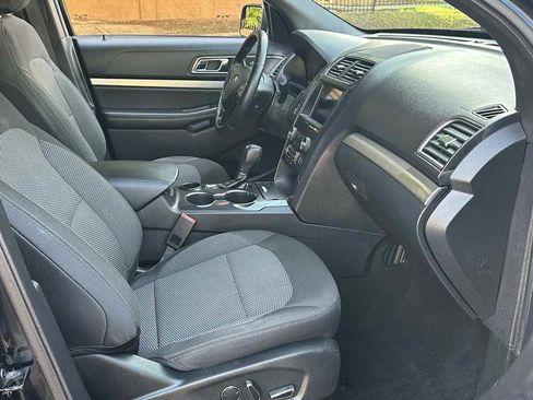 Used 2018 Ford Explorer XLT w/ Equipment Group 201A image 27
