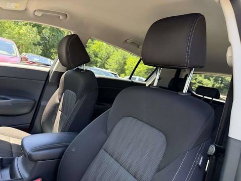 Used 2019 Kia Sportage LX AWD/4WD image 8