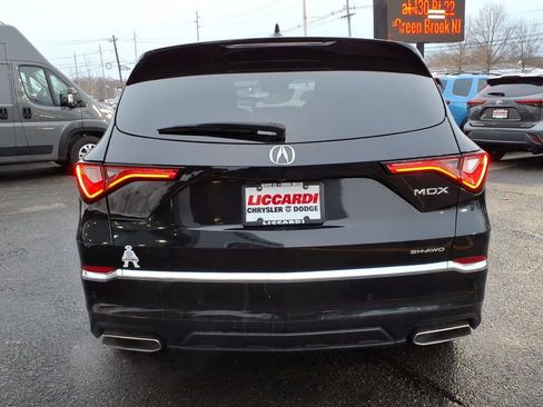 Used 2023 Acura MDX SH-AWD w/ Technology Package image 5