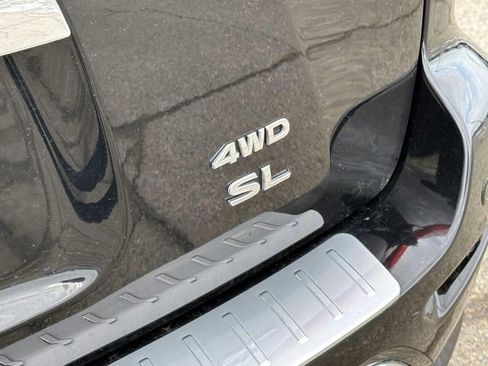 Used 2019 Nissan Pathfinder SL image 8