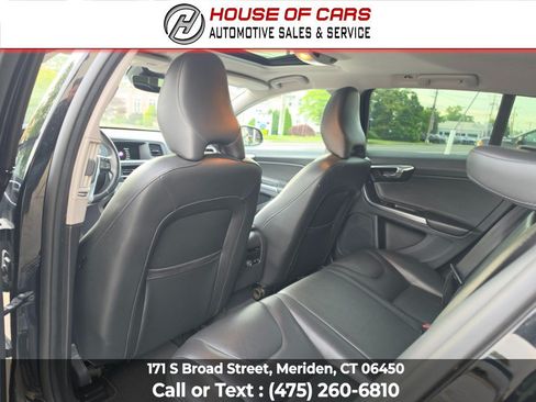Used 2017 Volvo V60 T5 Cross Country w/ Climate Package AWD/4WD image 41