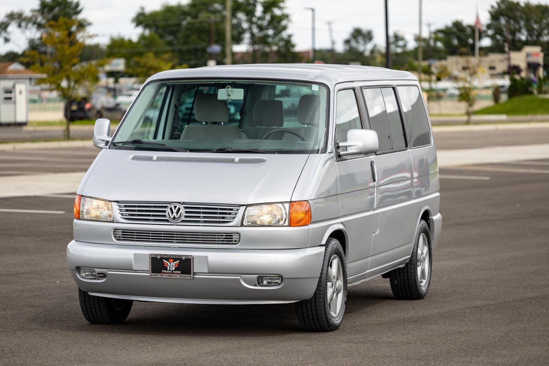 Used 2002 Volkswagen Eurovan MV FWD image 9