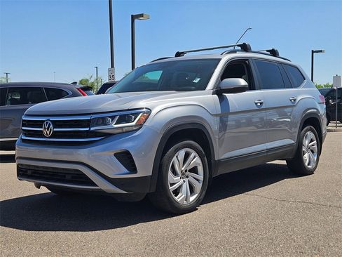 Used 2021 Volkswagen Atlas SE w/ Panoramic Sunroof Package image 8