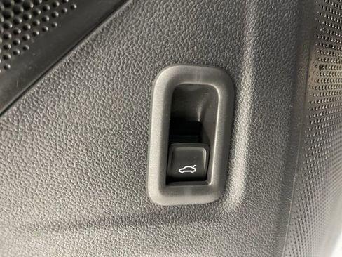 New 2026 Volkswagen Tiguan SEL R-Line AWD/4WD image 30