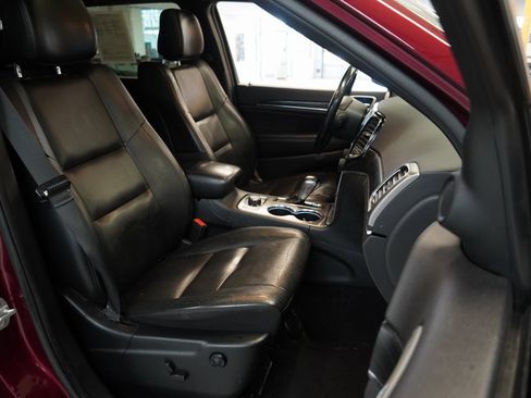 Used 2020 Jeep Grand Cherokee Limited w/ Premium Lighting Group image 33