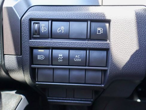 Used 2025 Toyota 4Runner TRD Off-Road AWD/4WD image 17