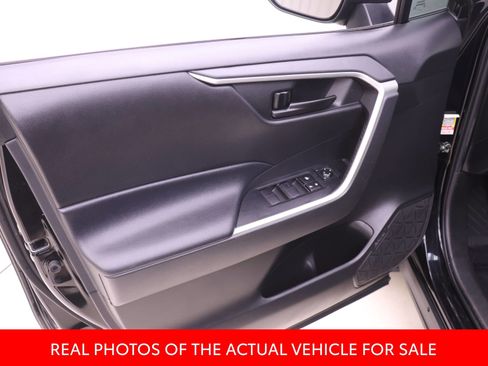 Certified 2022 Toyota RAV4 LE FWD image 6