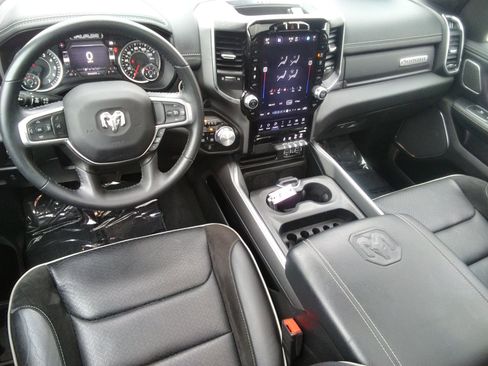 Used 2024 RAM 1500 Laramie image 18