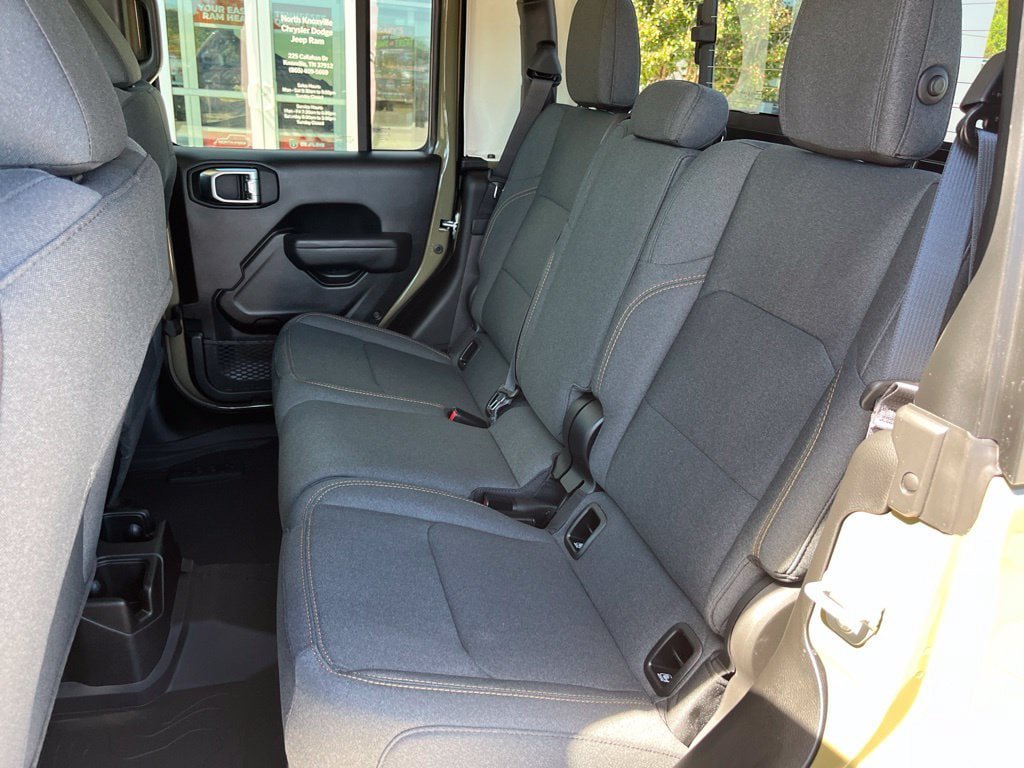 New 2027 Jeep Gladiator Sport AWD/4WD image 15