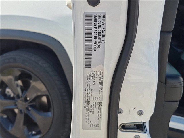Used 2021 Jeep Compass Latitude FWD image 24