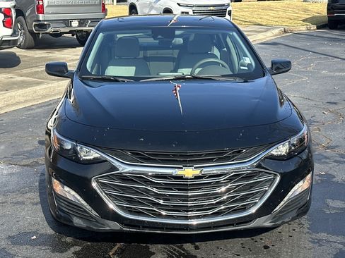 Used 2024 Chevrolet Malibu LT image 2