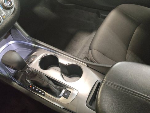 Used 2025 Chevrolet Malibu LT FWD image 26