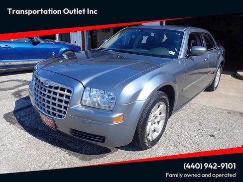 Used 2007 Chrysler 300 image 1