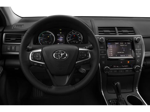 Used 2015 Toyota Camry XLE w/ Moonroof Package FWD image 4
