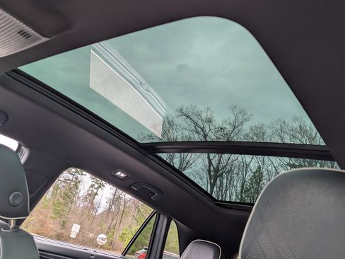 Used 2025 Volkswagen Atlas Cross Sport SEL Premium R-Line image 15