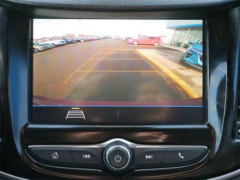 Used 2022 Chevrolet Trax LT w/ LT Convenience Package image 15