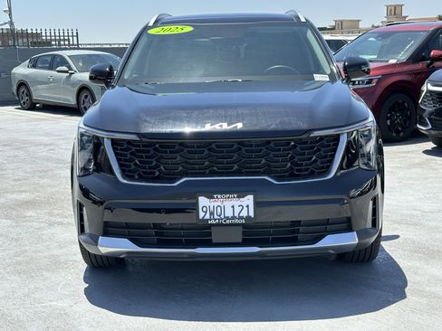 Used 2025 Kia Sorento S w/ Panoramic Sunroof Package FWD image 12