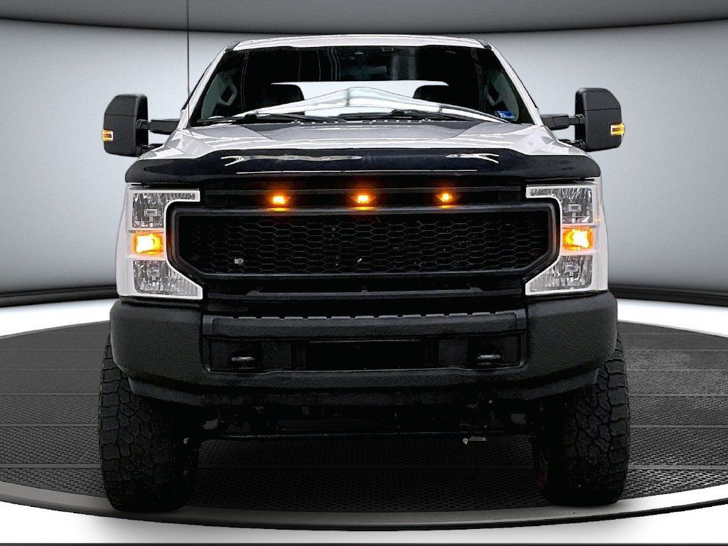 Used 2020 Ford F250 XLT AWD/4WD image 2