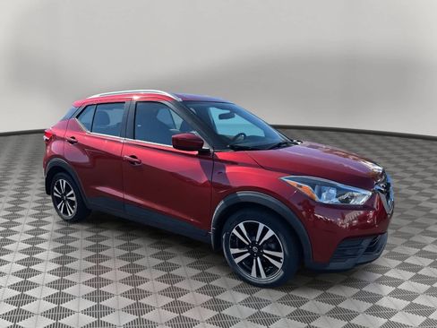 Used 2020 Nissan Kicks SV FWD image 3