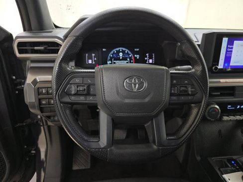 Used 2025 Toyota Tacoma SR5 AWD/4WD image 6