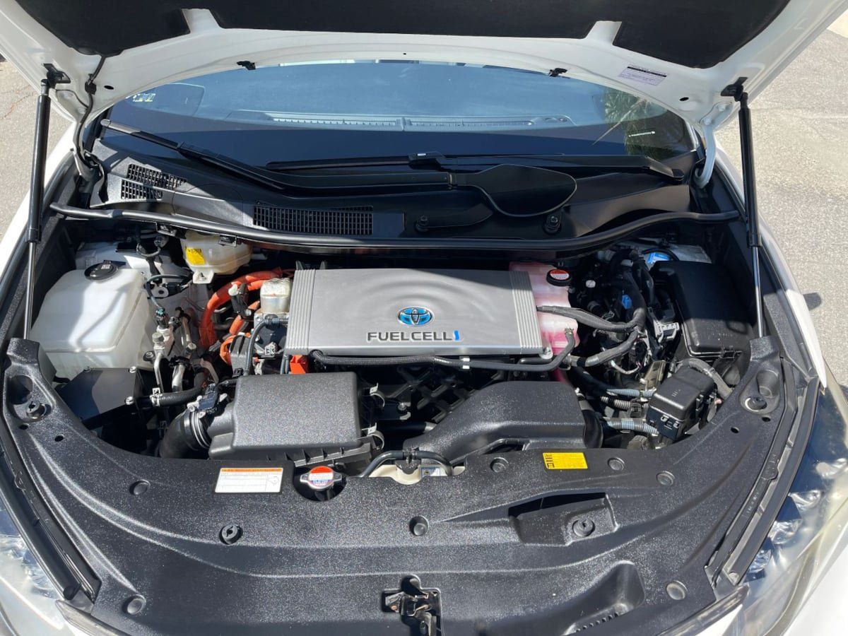 Used 2016 Toyota Mirai FWD image 34