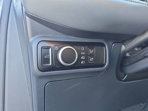 Used 2025 Ford Explorer Active image 21