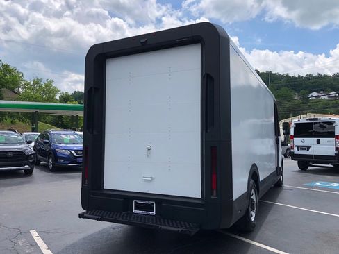 Used 2024 Chevrolet Brightdrop 600 w/ Commercial Equipment Package AWD/4WD image 5