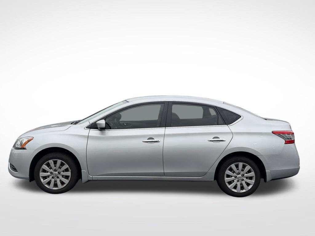 Used 2015 Nissan Sentra S FWD image 2