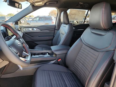 New 2026 Ford Explorer ST-Line w/ Premium Package image 7