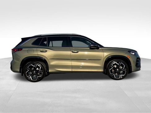 Used 2026 Volkswagen Tiguan SEL R-Line image 2