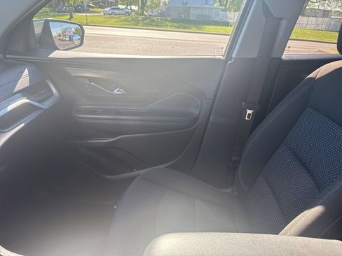 Used 2023 GMC Terrain SLE w/ Driver Convenience Package FWD image 18