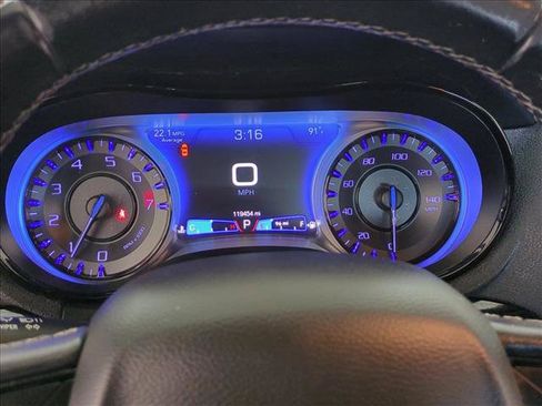 Used 2019 Chrysler 300 S RWD image 11
