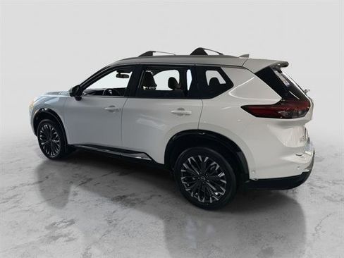 New 2026 Nissan Rogue Platinum image 3