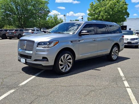 Certified 2022 Lincoln Navigator L Reserve AWD/4WD image 6