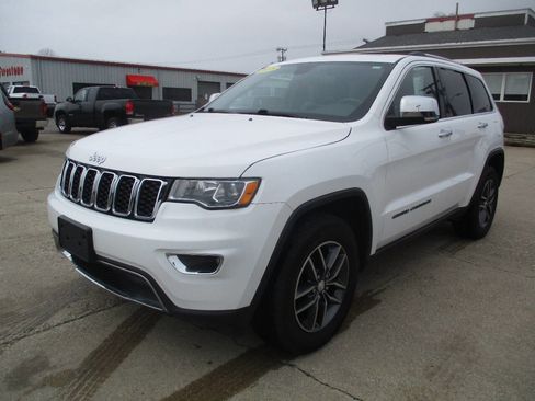 Used 2018 Jeep Grand Cherokee Limited image 2