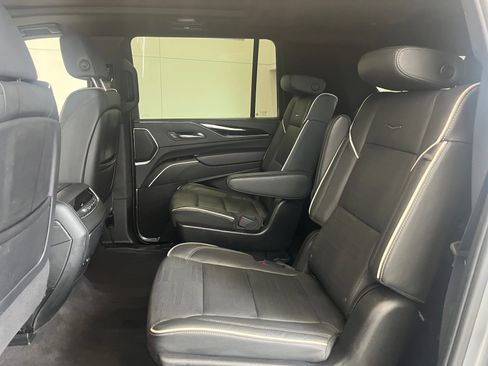 Used 2024 Cadillac Escalade ESV Sport image 16
